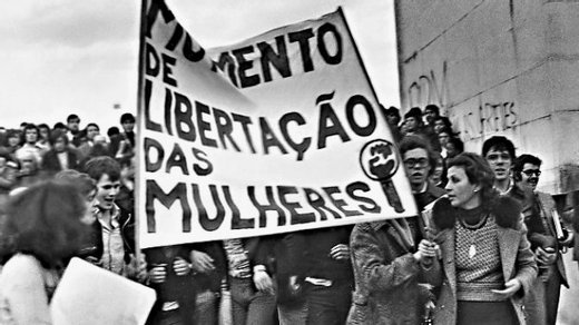 1ª Manifestação Feminista em Portugal 1975 💜✊🏽