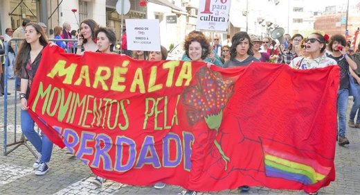Cartaz Maré Alta. Movimentos pela Liberdade ´19 25 Abril Porto